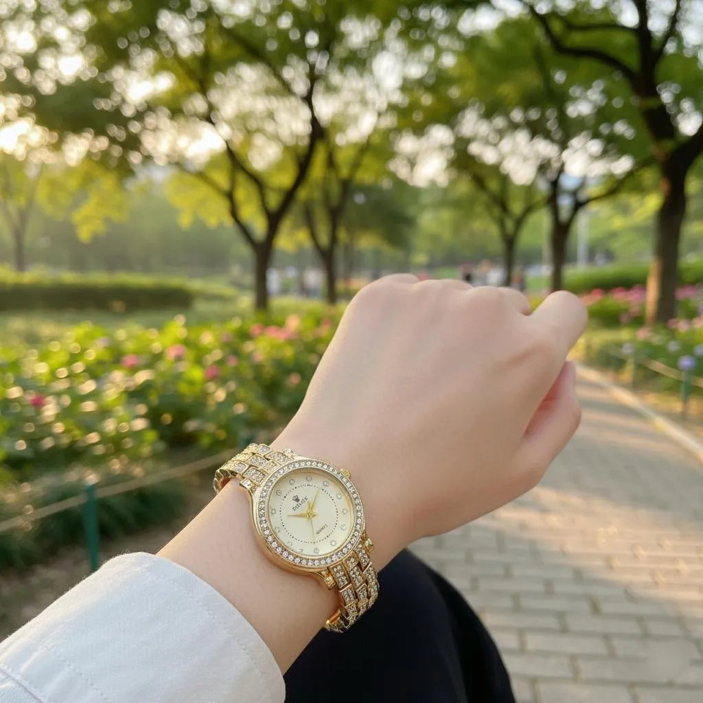 Luxury Gold Quartz Watch
