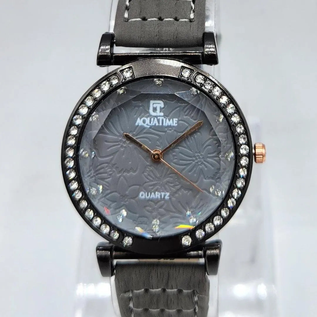 Aqualand Elegant Quartz Wrist Watch